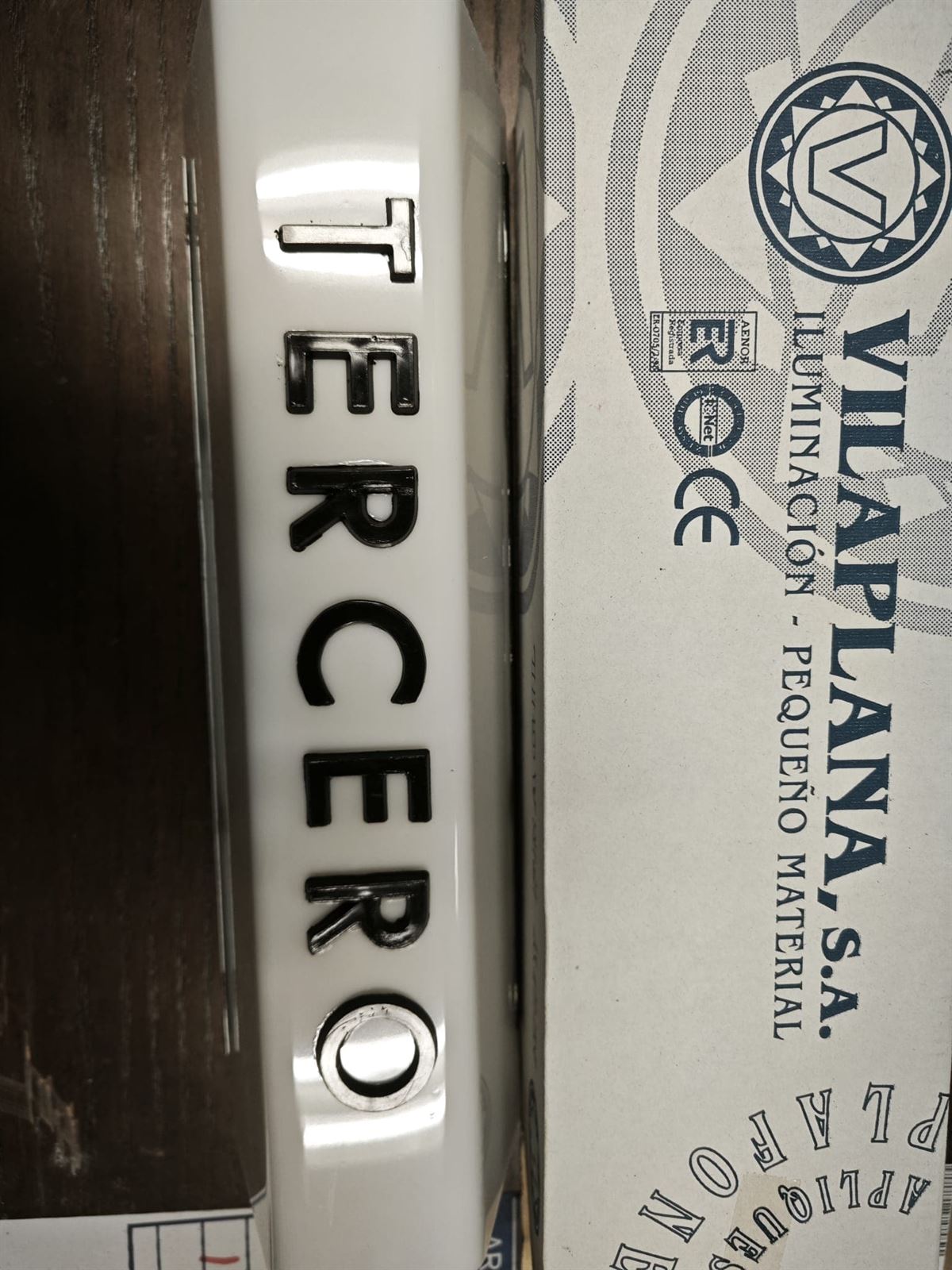 APLIQUE ESCALERA V-600 ROTULADO TERCERO VILAPLANA - Imagen 1